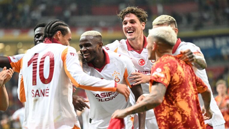 galatasaray-4-atti-ilkler-de-beraberinde-geldi-tam-2-yil-sonra-gerceklesti-mDq1W4yF.jpg